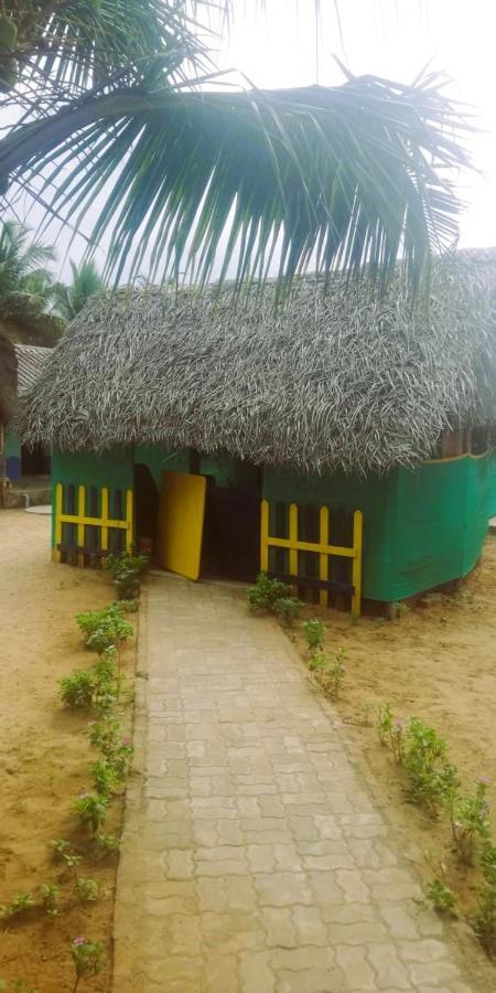 Chan Beach Resort Bahur Ngoại thất bức ảnh